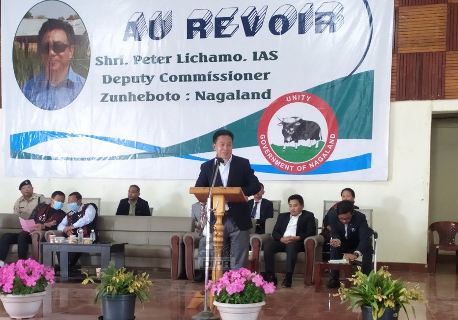 Zunheboto outgoing DC, Peter Lichamo, IAS on March 17. (DIPR Photo)